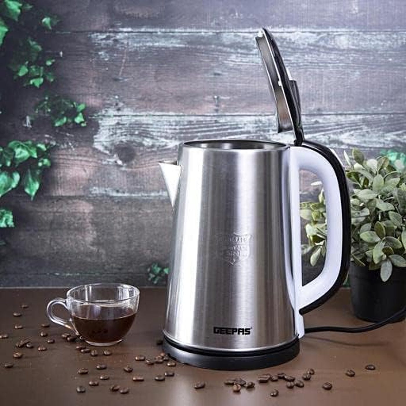 Geepas 2.5L Electric Kettle 1600W GK38028 - Image 4